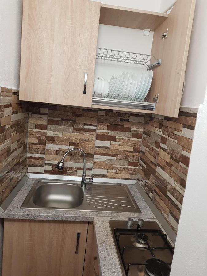 La Zoli - Apartament 1 Cam, Zona Freidorf Cu Parcare Publica Daire Temeşvar Dış mekan fotoğraf