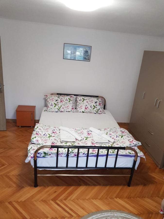 La Zoli - Apartament 1 Cam, Zona Freidorf Cu Parcare Publica Daire Temeşvar Dış mekan fotoğraf